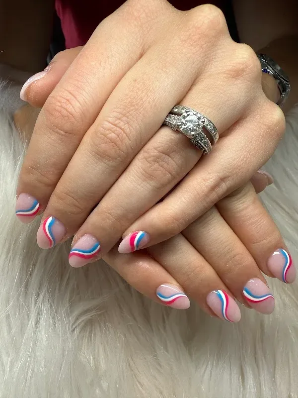 LUXOR NAILS AND SPA — Nail salon in Paducah